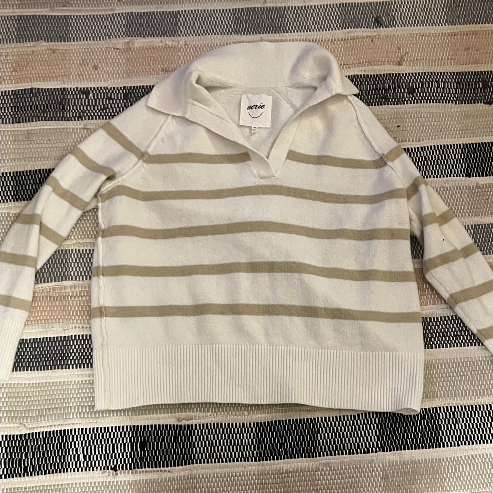 Aerie V-Neck Sweater in Cream and Tan Stripes XXS